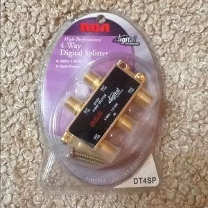 New RCA High-Performance Gold Plated 4-Way Digital Splitter 5MHz - 1.0GHz DT4SP